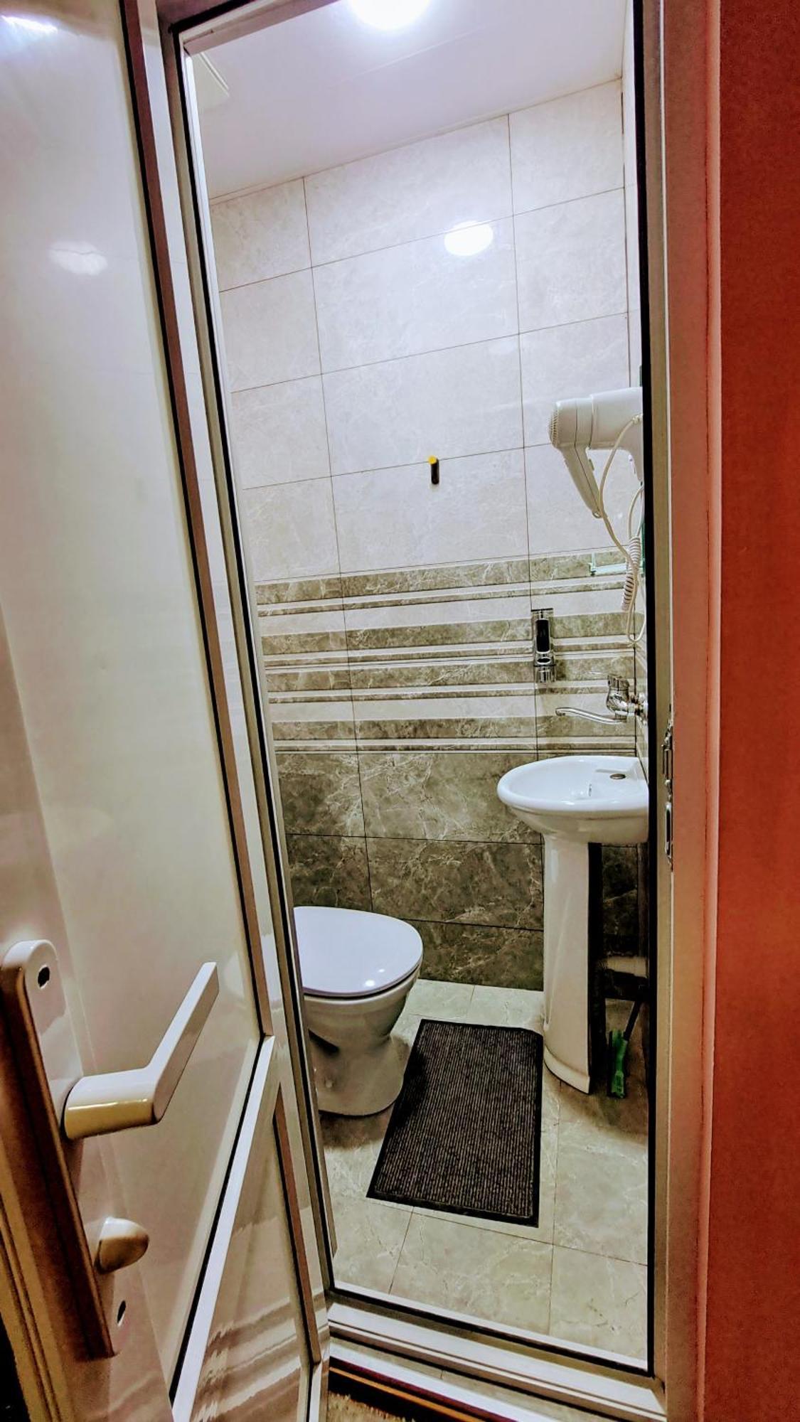 Apartment With A Nice Terrace In Old City Center Tbilisi ภายนอก รูปภาพ